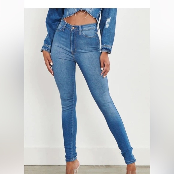 Vibrant M. I. U. Skinny Medium Stone Wash  Jeans  NWT Size 9/28W - Picture 2 of 15